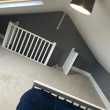 Spacious 5 Bed House Perfect For Contractors! Birmingam